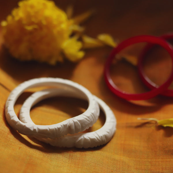 Handcarved Shakha Pola Bangle Pair (2.2 Inch)