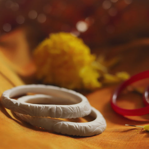 Handcarved Shakha Pola Bangle Pair (2.2 Inch)