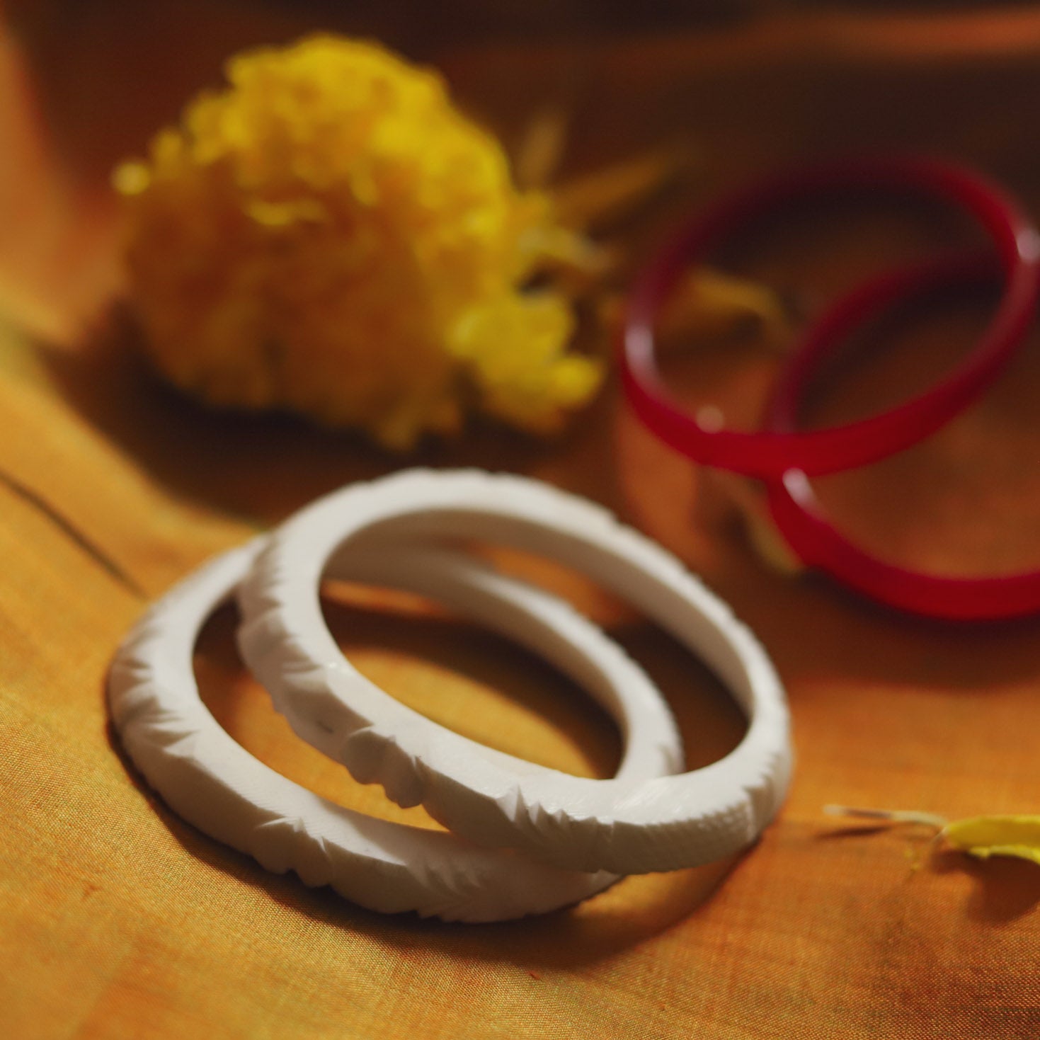 Handcarved Shakha Pola Bangle Pair (2.2 Inch)