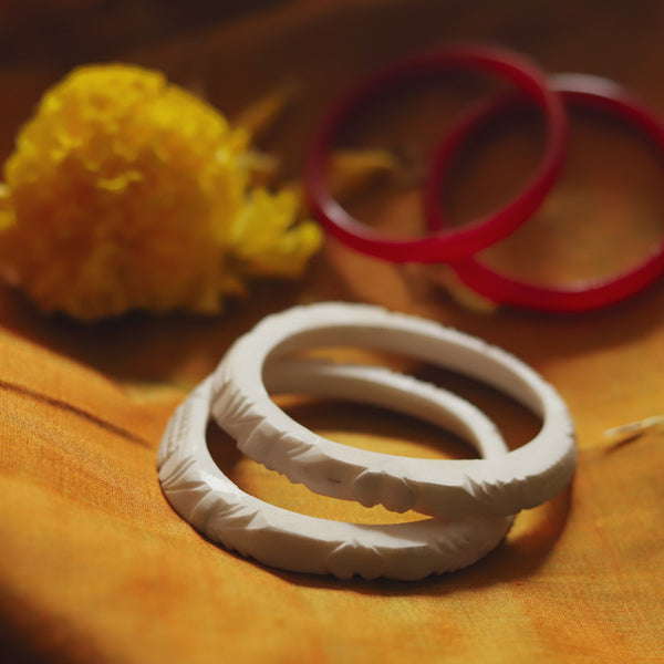 Handcarved Shakha Pola Bangle Pair (2.2 Inch)