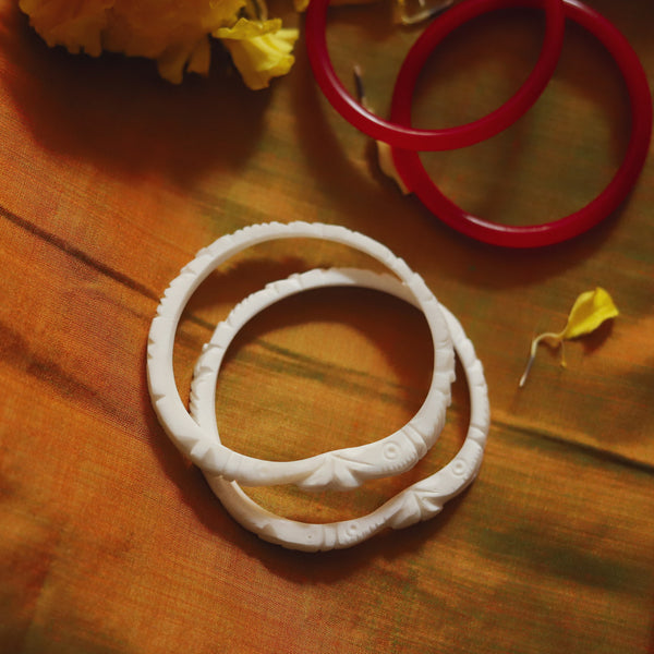 Handcarved Shakha Pola Bangle Pair (2.4 Inch)