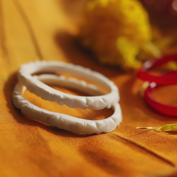 Handcarved Shakha Pola Bangle Pair (2.4 Inch)