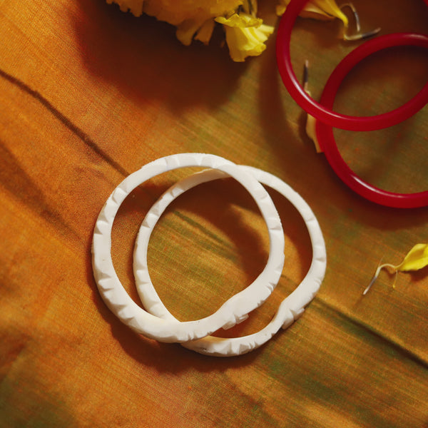 Handcarved Shakha Pola Bangle Pair (2.4 Inch)