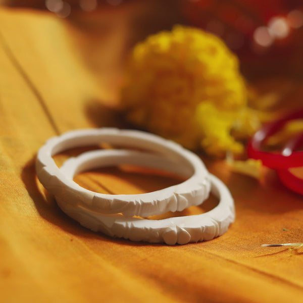 Handcarved Shakha Pola Bangle Pair (2.4 Inch)