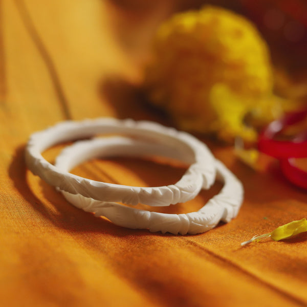 Handcarved Shakha Pola Bangle Pair (2.4 Inch)