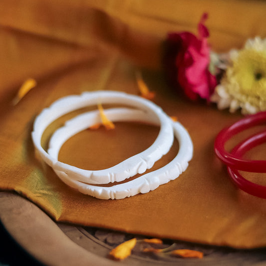 Handcarved Shakha Pola Bangle Pair (2.6 Inch)