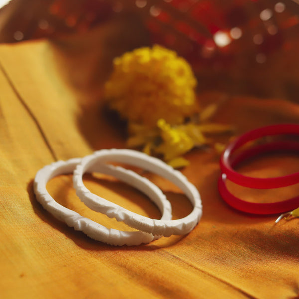 Handcarved Shakha Pola Bangle Pair (2.6 Inch)