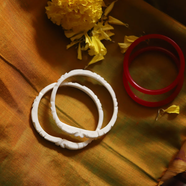 Handcarved Shakha Pola Bangle Pair (2.6 Inch)