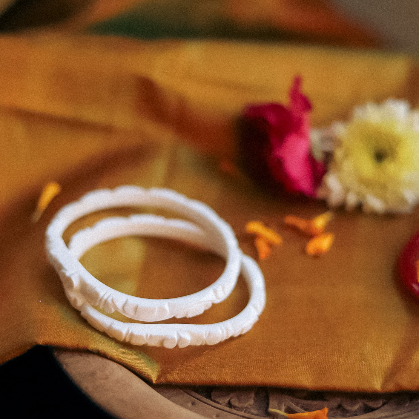 Handcarved Shakha Pola Bangle Pair (2.6 Inch)