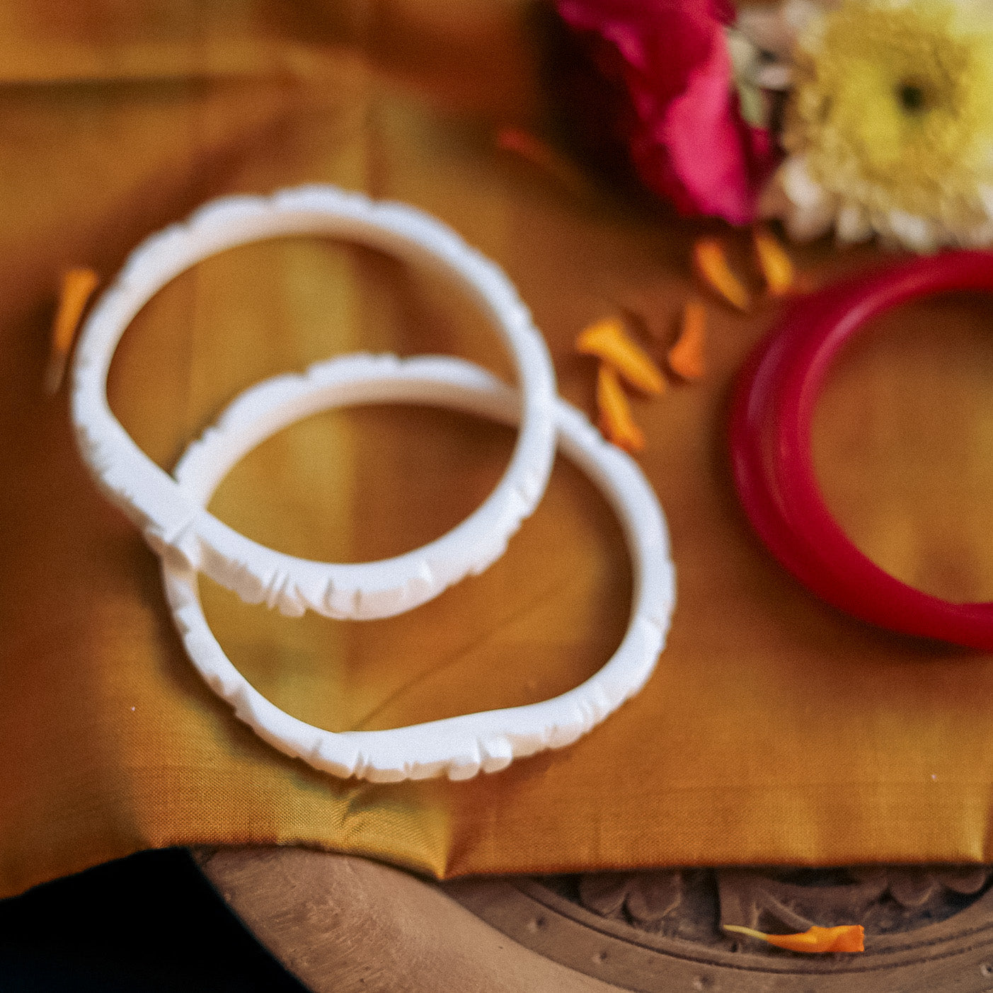 Handcarved Shakha Pola Bangle Pair (2.6 Inch)