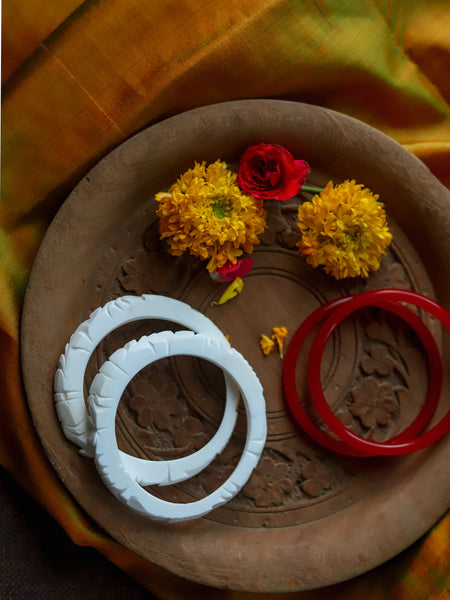 Handcarved Shakha Pola Bangle Pair (2.2 Inch)