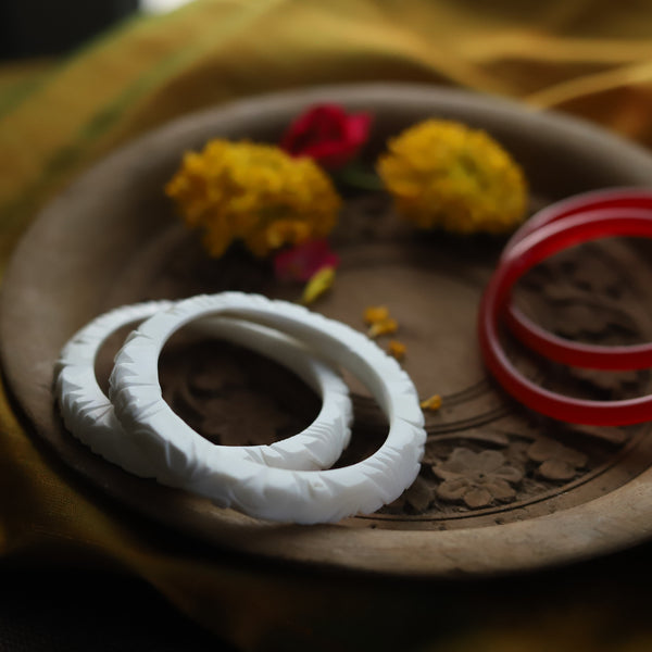 Handcarved Shakha Pola Bangle Pair (2.4 Inch)