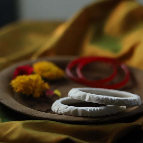 Handcarved Shakha Pola Bangle Pair (2.4 Inch)