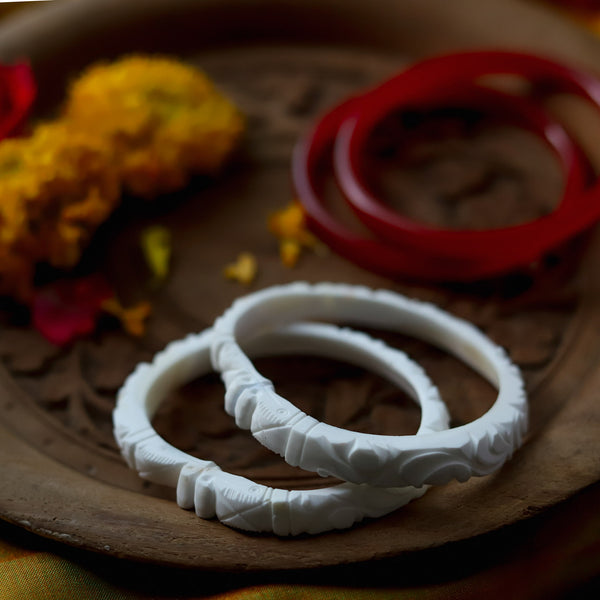 Handcarved Shakha Pola Bangle Pair (2.2 Inch)