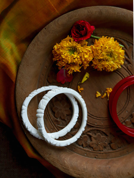 Handcarved Shakha Pola Bangle Pair (2.2 Inch)