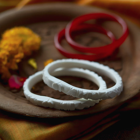 Handcarved Shakha Pola Bangle Pair (2.6 Inch)