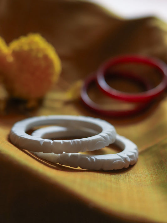 Handcarved Shakha Pola Bangle Pair (2.4 Inch)