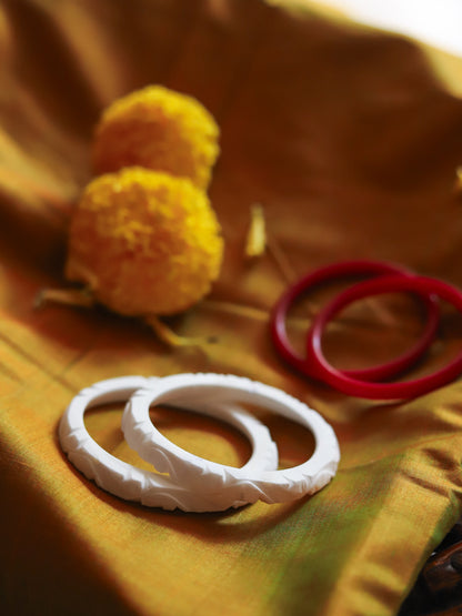 Handcarved Shakha Pola Bangle Pair (2.2 Inch)