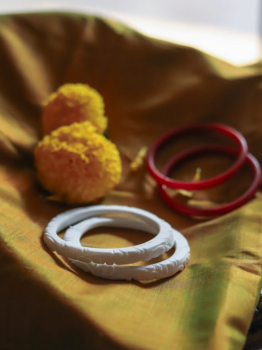Handcarved Shakha Pola Bangle Pair (2.6 Inch)