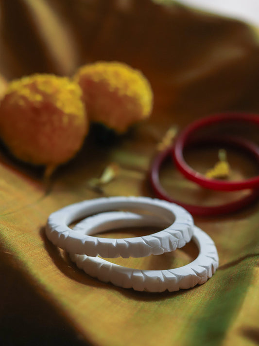 Handcarved Shakha Pola Bangle Pair (2.6 Inch)