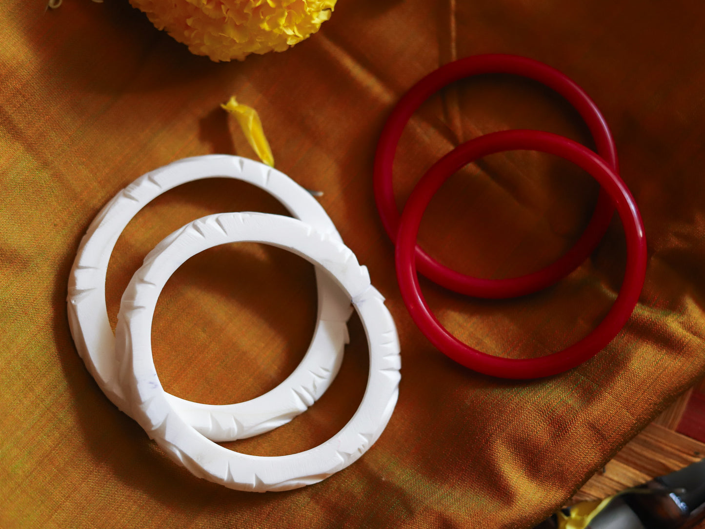 Handcarved Shakha Pola Bangle Pair (2.2 Inch)