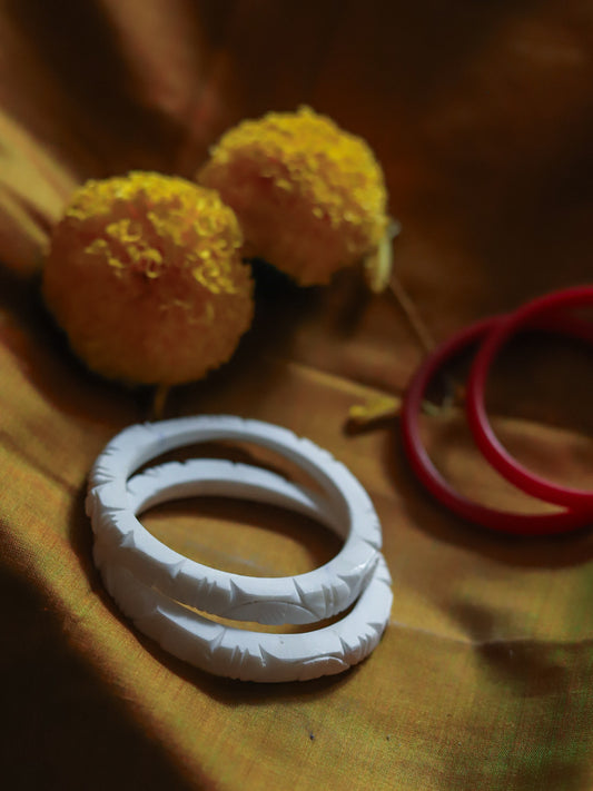 Handcarved Shakha Pola Bangle Pair (2.6 Inch)