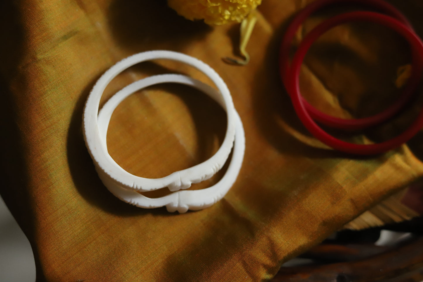 Handcarved Shakha Pola (2.8 Inch)
