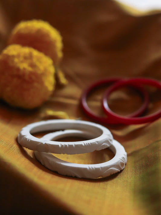 Handcarved Shakha Pola Bangle Pair (2.2 Inch)