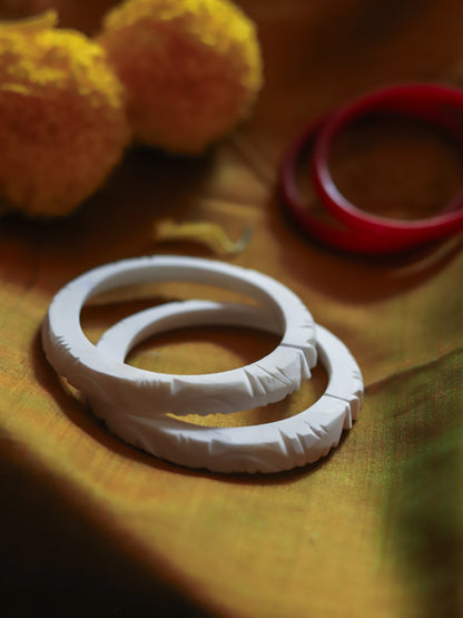 Handcarved Shakha Pola Bangle Pair (2.2 Inch)