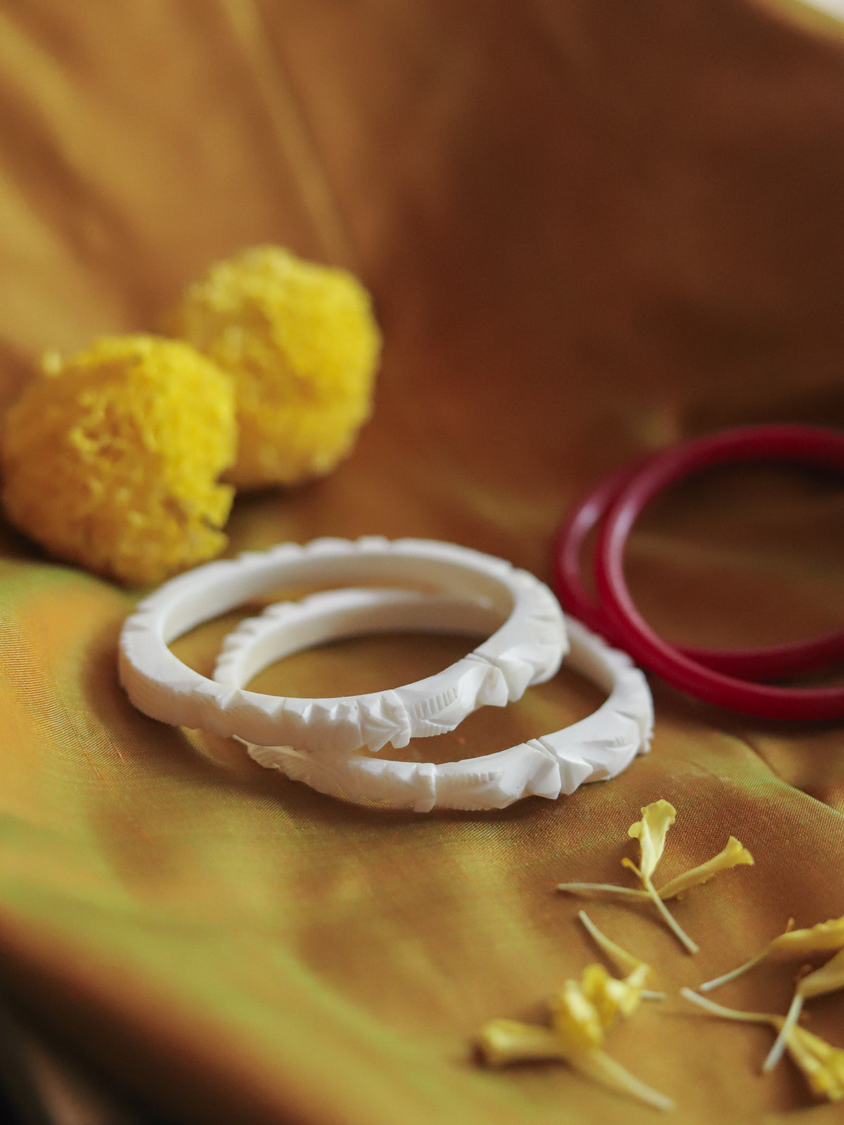 Handcarved Shakha Pola (2.4 Inch)