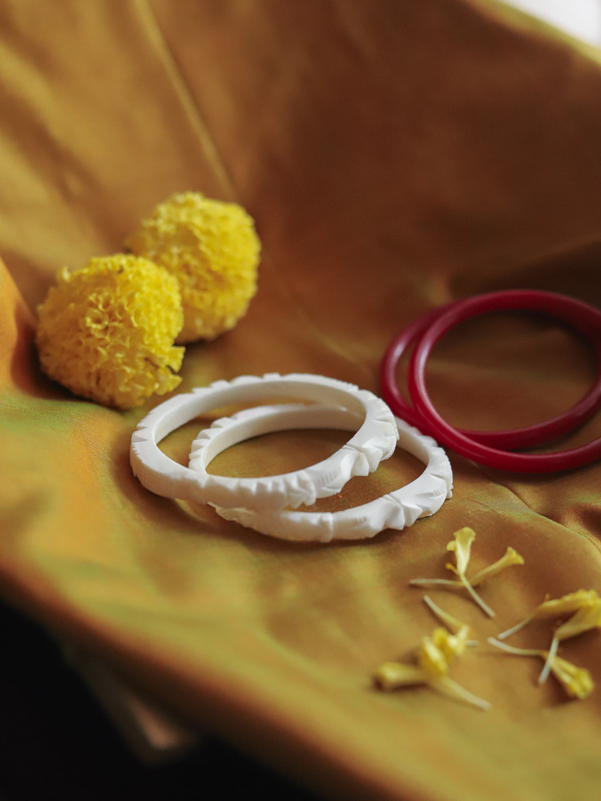 Handcarved Shakha Pola (2.4 Inch)