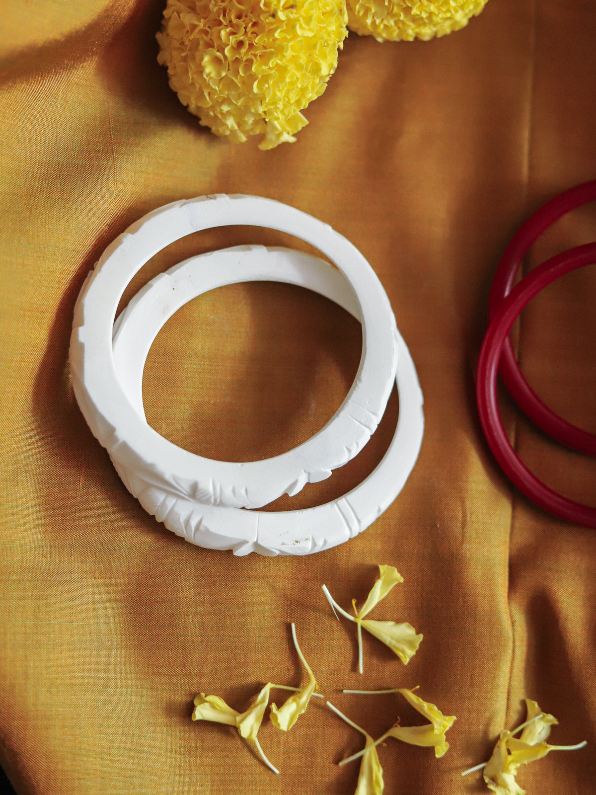 Handcarved Shakha Pola (2.4 Inch)