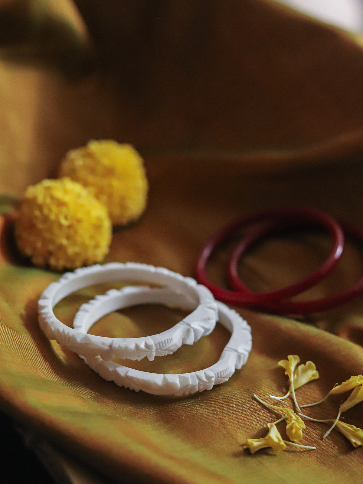 Handcarved Shakha Pola (2.4 Inch)
