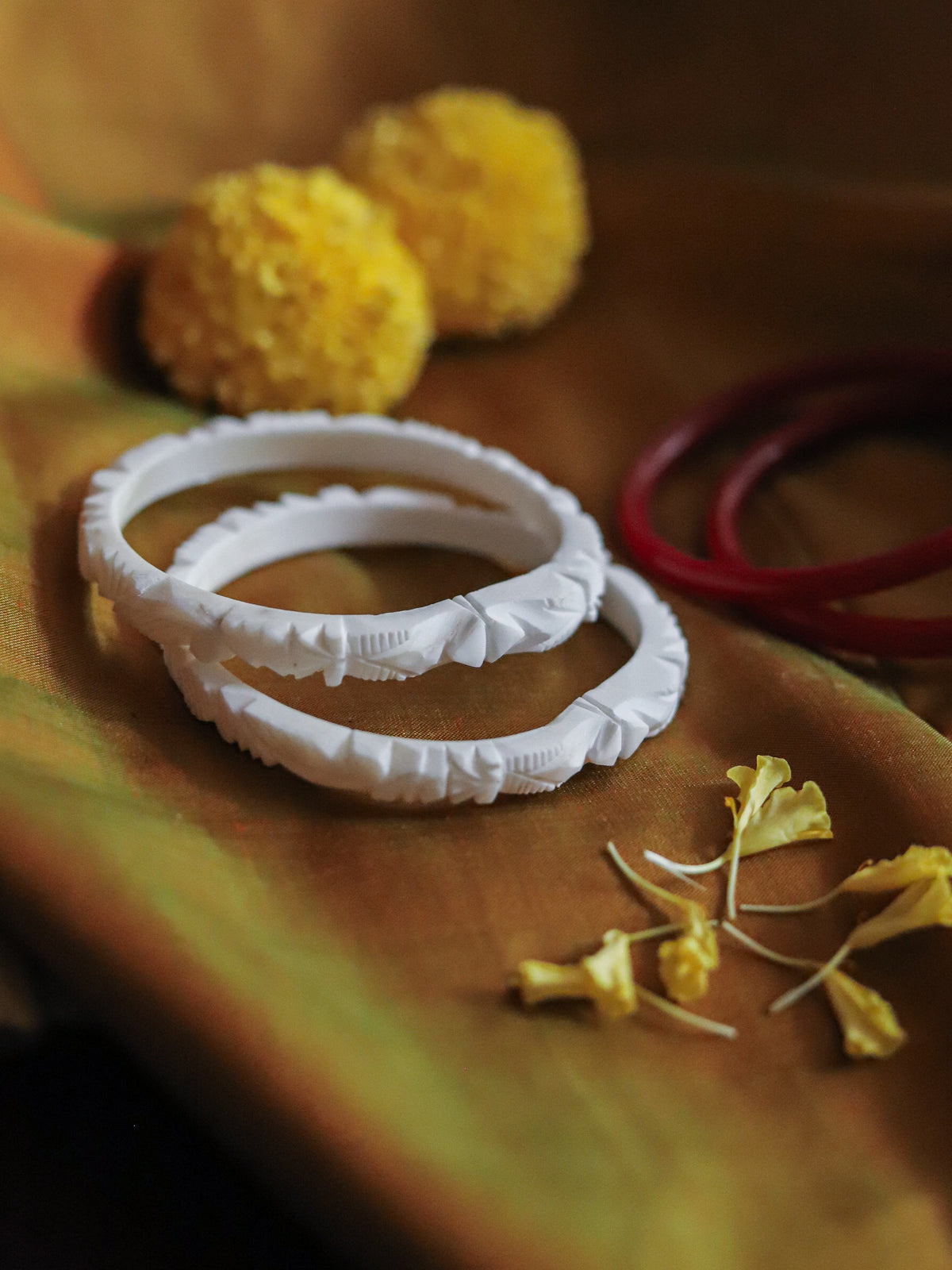 Handcarved Shakha Pola (2.4 Inch)