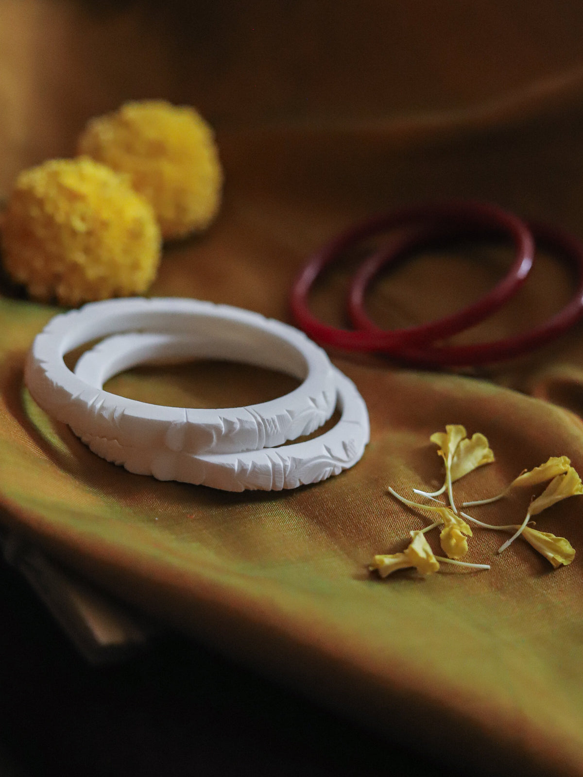 Handcarved Shakha Pola (2.4 Inch)