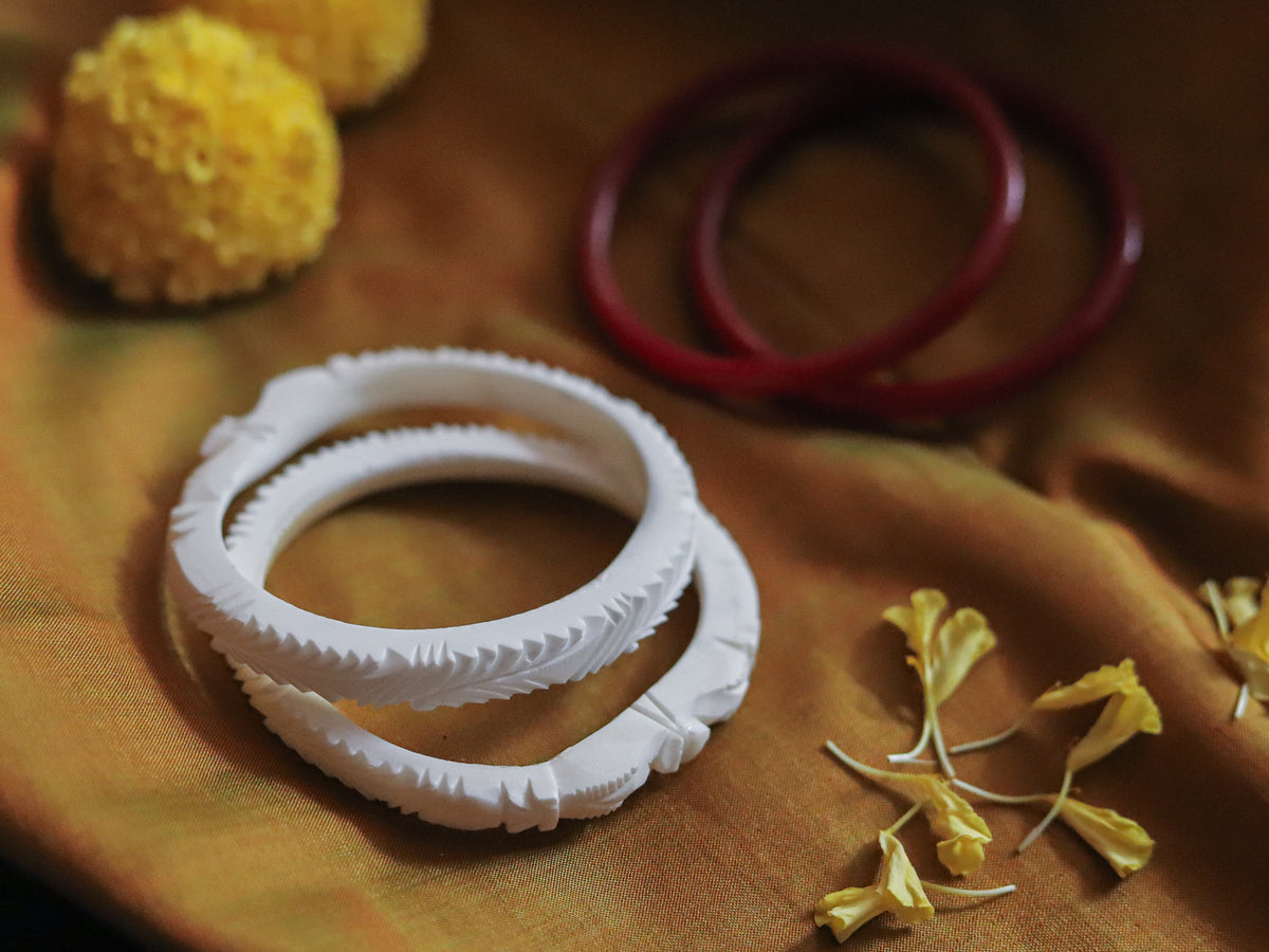 Handcarved Shakha Pola (2.4 Inch)