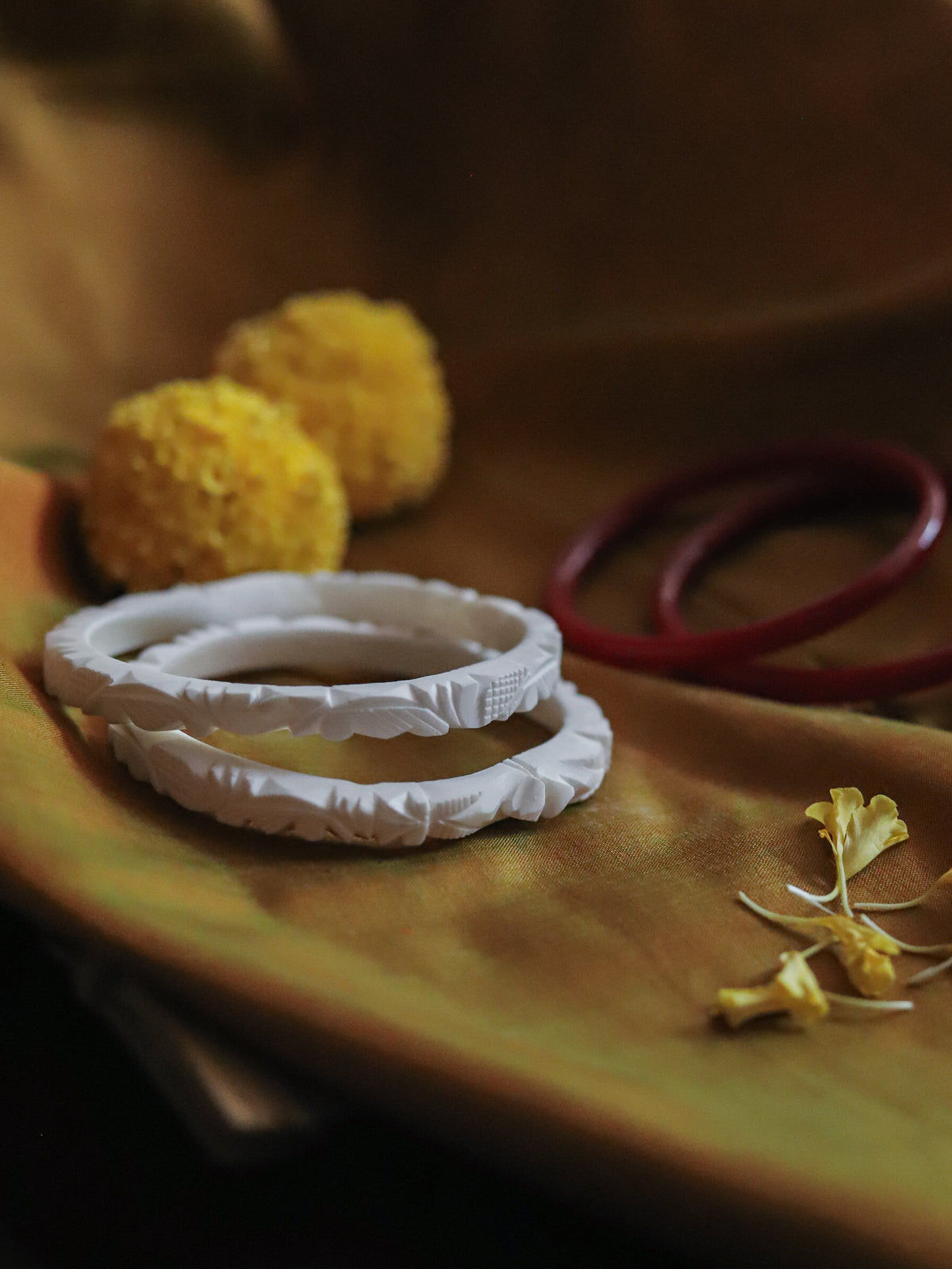 Handcarved Shakha Pola (2.4 Inch)