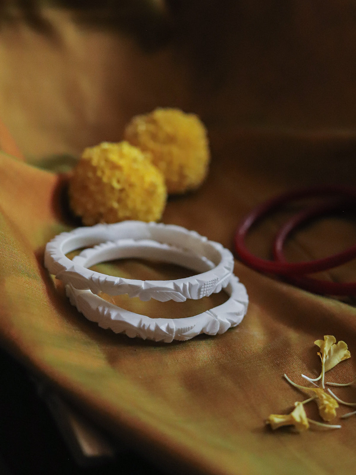 Handcarved Shakha Pola (2.4 Inch)