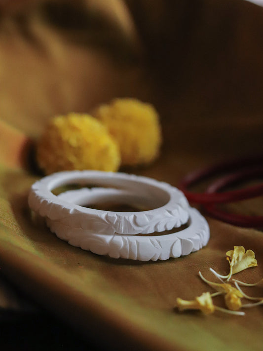 Handcarved Shakha Pola (2.4 Inch)