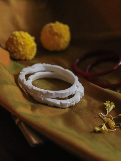 Handcarved Shakha Pola (2.4 Inch)
