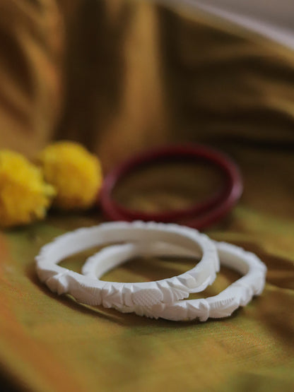 Handcarved Shakha Pola (2.4 Inch)