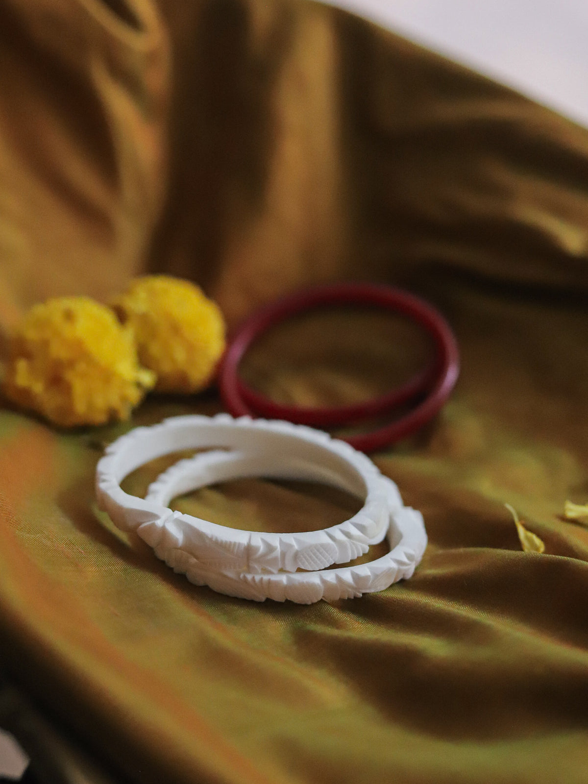 Handcarved Shakha Pola (2.4 Inch)