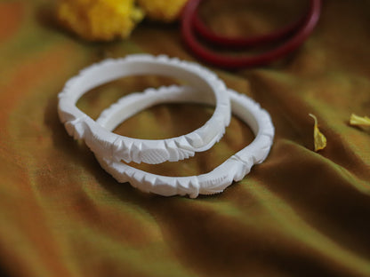 Handcarved Shakha Pola (2.4 Inch)