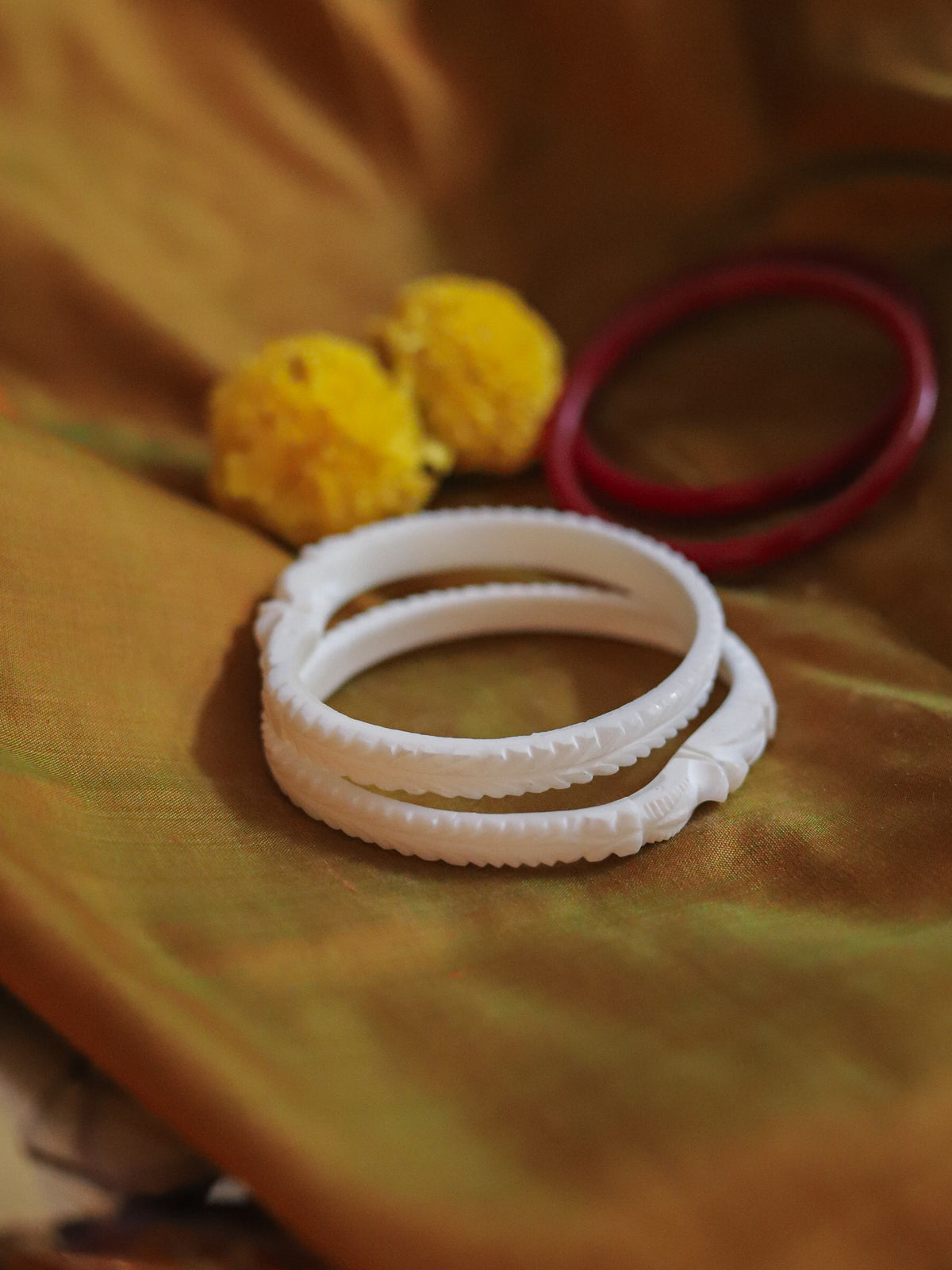 Handcarved Shakha Pola (2.8 Inch)