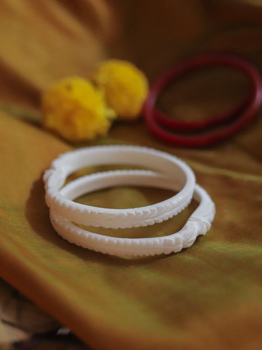 Handcarved Shakha Pola (2.8 Inch)