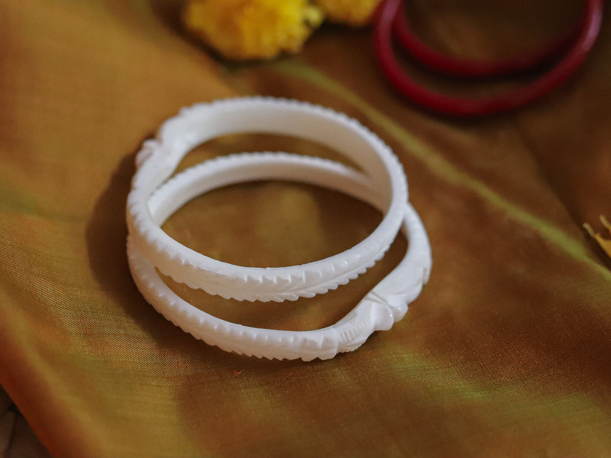 Handcarved Shakha Pola (2.8 Inch)