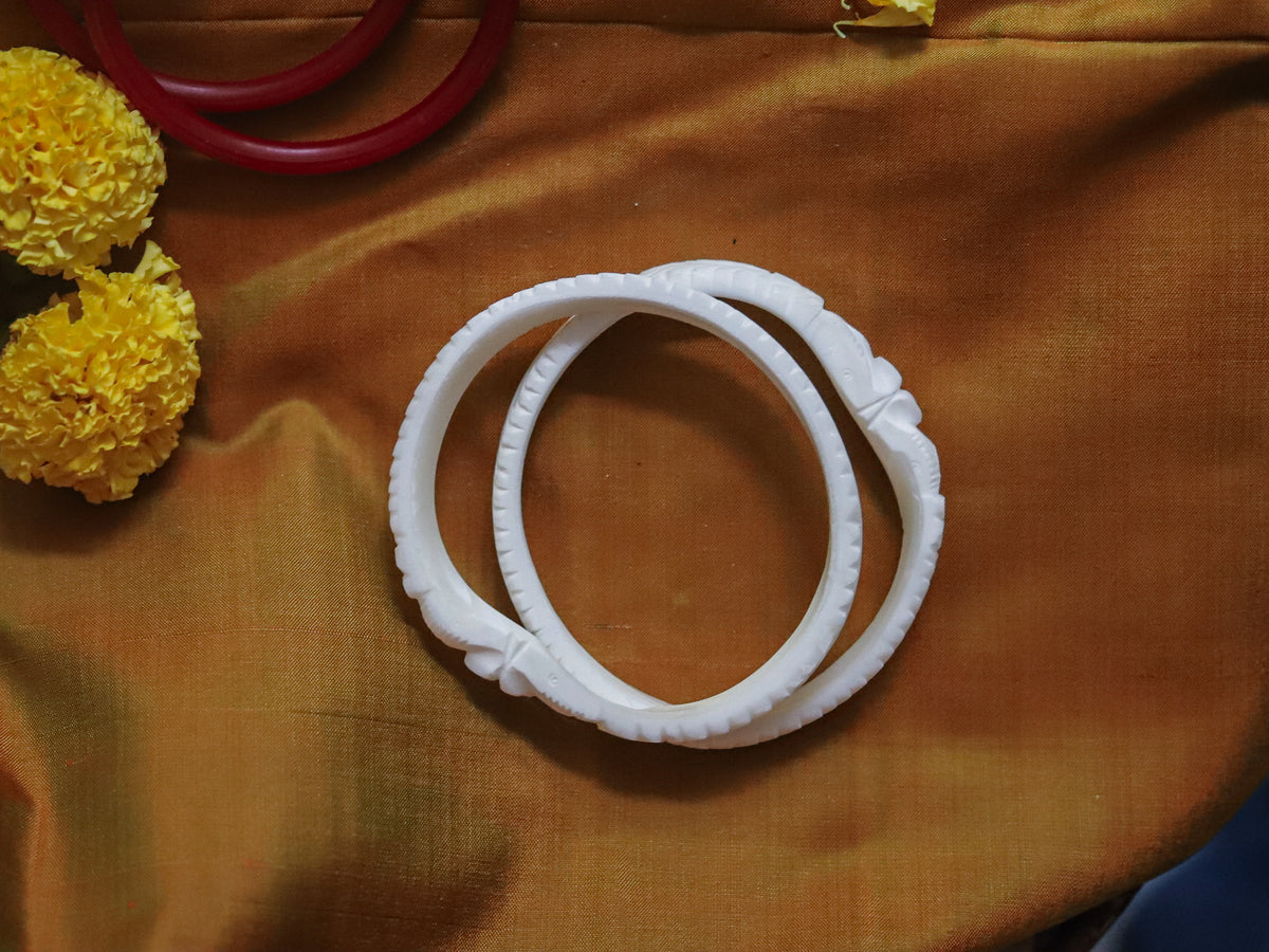 Handcarved Shakha Pola (2.8 Inch)