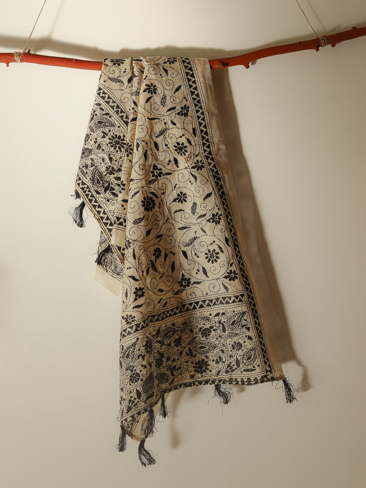 Pobon Bengal Kantha Hand Embroidery Tussar Silk Stole
