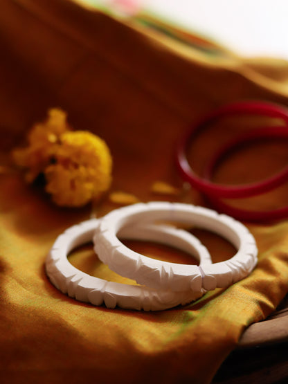 Handcarved Shakha Pola Bangle Pair (2.2 Inch)