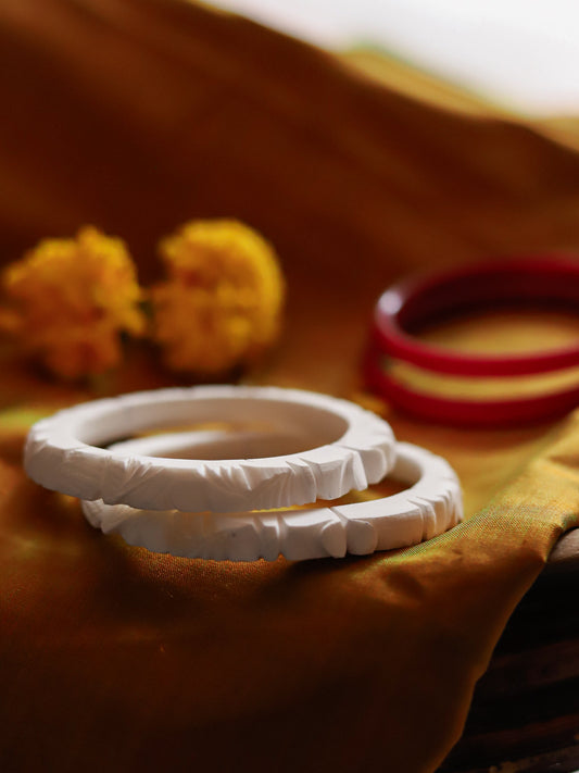Handcarved Shakha Pola Bangle Pair (2.4 Inch)